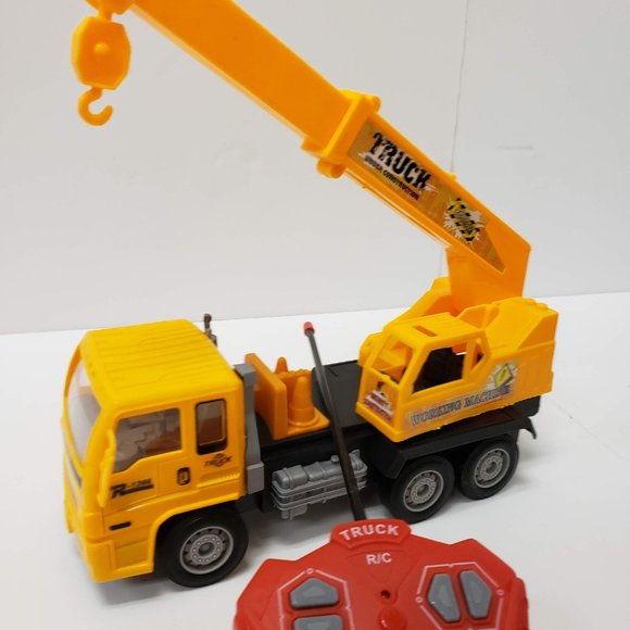 New Remote Controlled Crane - Picture 8 of 8